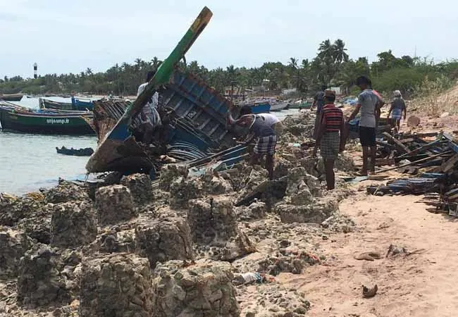 rameshwaram sea area boats damaged fishermans 